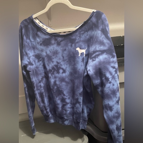 🐾3for$15🐾VS PINK Sweater - Picture 1 of 5